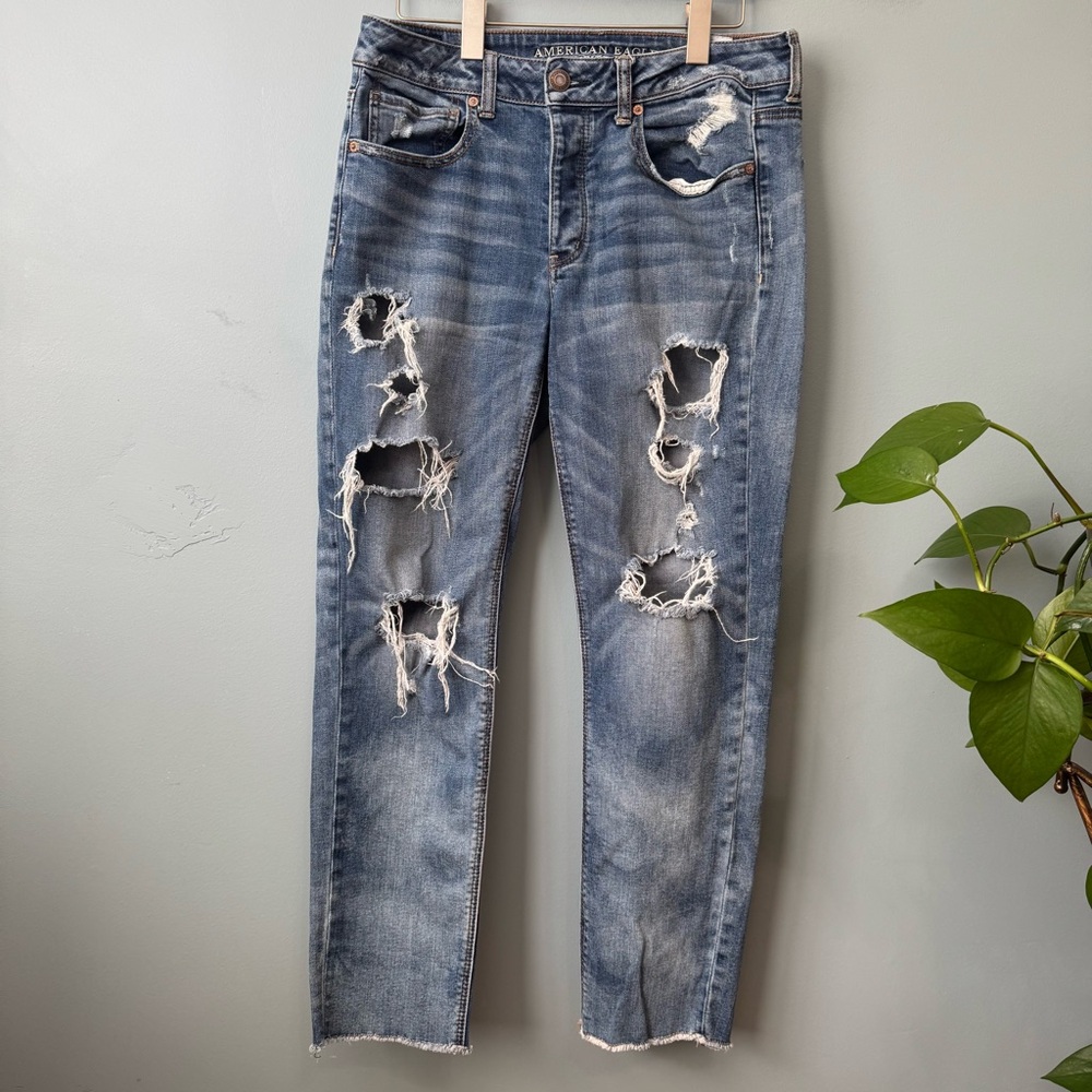 American Eagle Tomgirl Destroyed Jeans with Raw Hem. Stretch. Women’s 8 - Picture 11 of 11